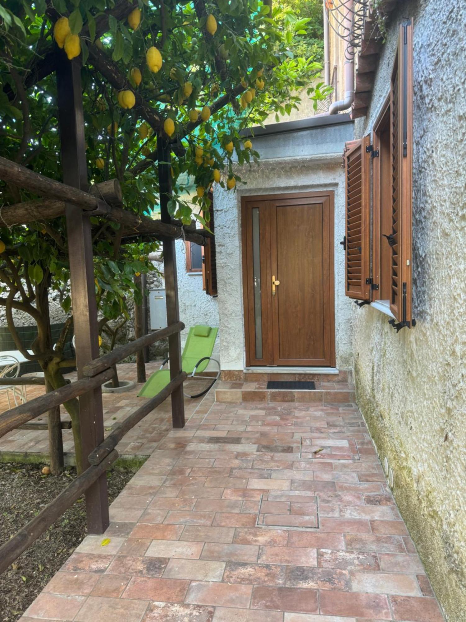 マイオーリIl Limoneto Di Teresa Amalfi Coastアパートメント エクステリア 写真